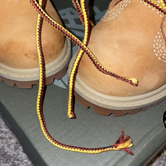 Timberland - Picture 2 of 5